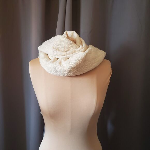 Off-White Cream Weave Shawl Scarf Wrap with Fringe - Picture 14 of 16